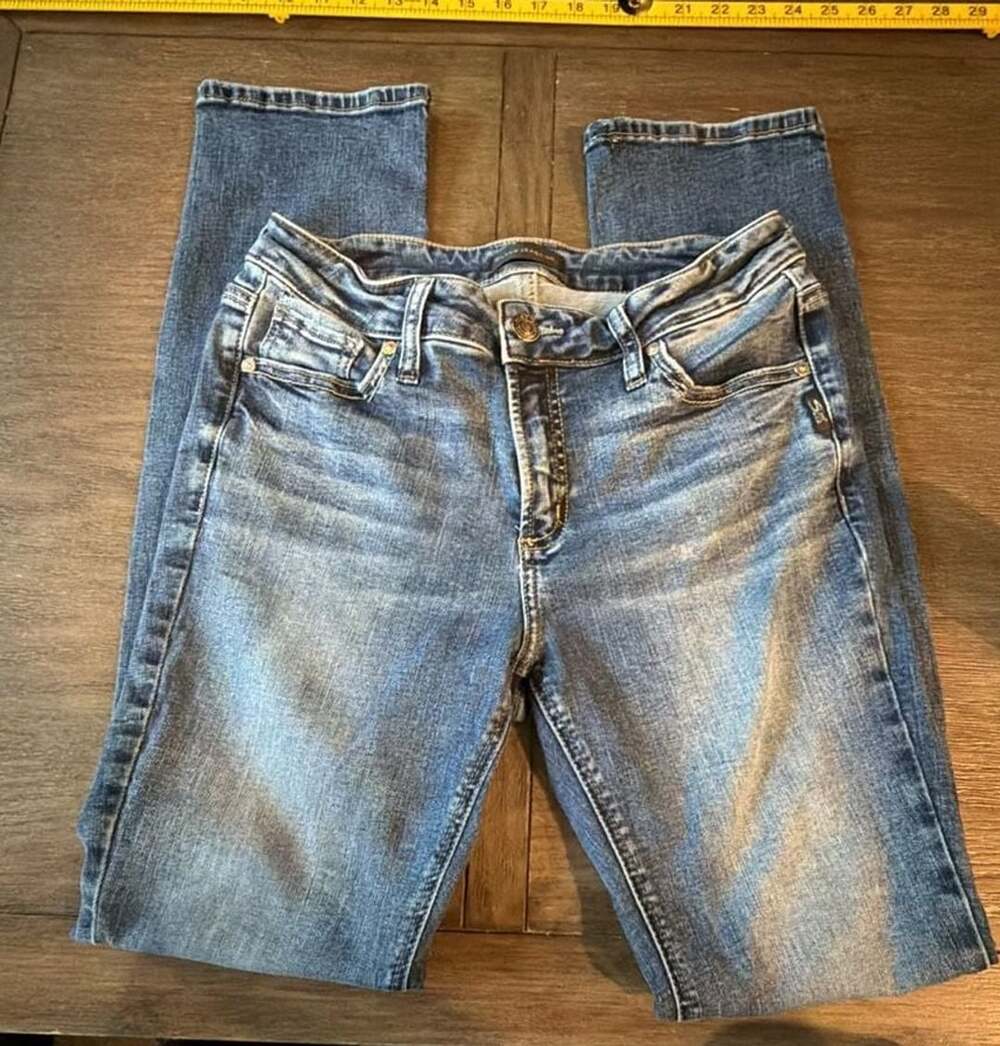 690 Silver Jeans Co. Suki Straight Jeans Size 29/31 Blue